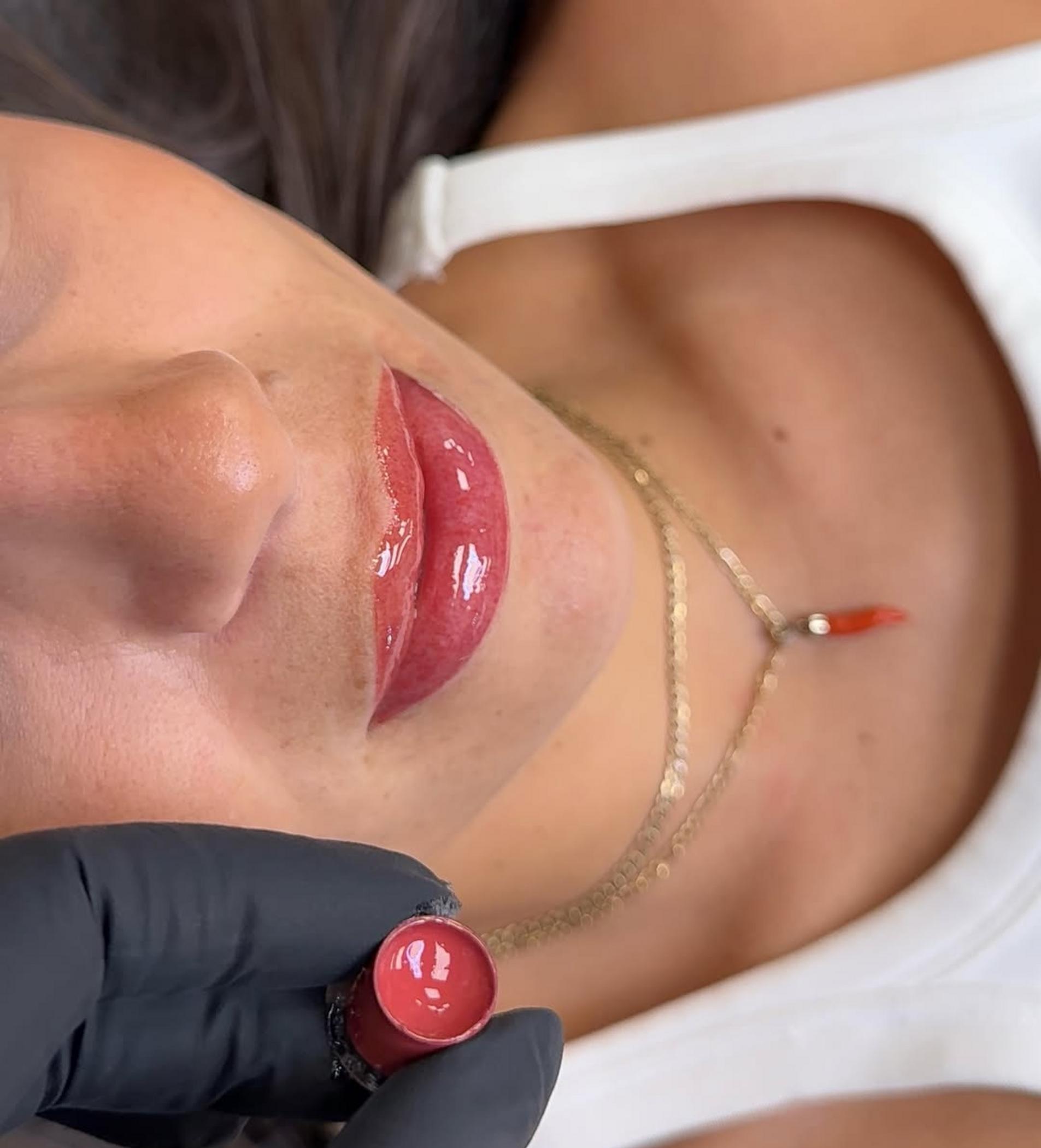 cosmetic tattoo pigment palette setup
