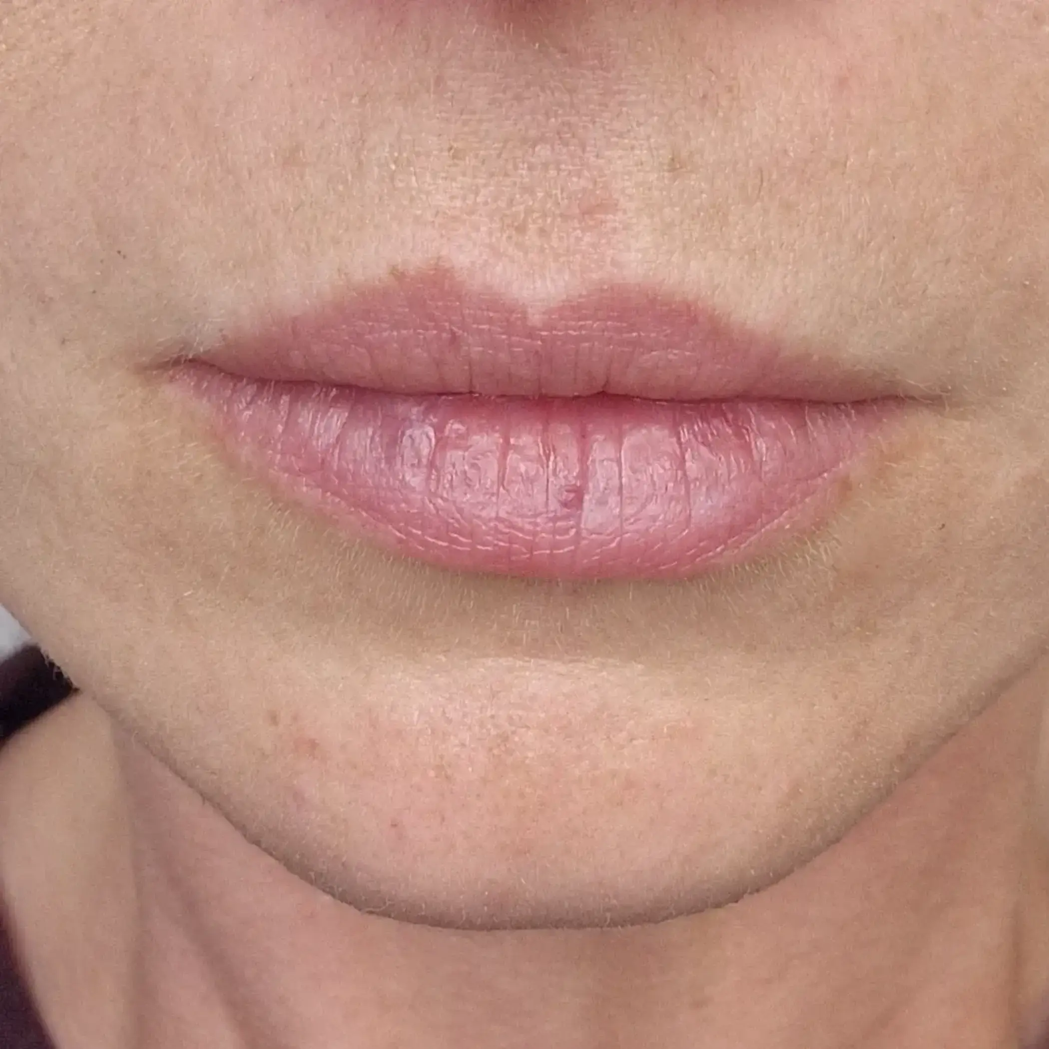 healing stages aquarelle lip tattoo