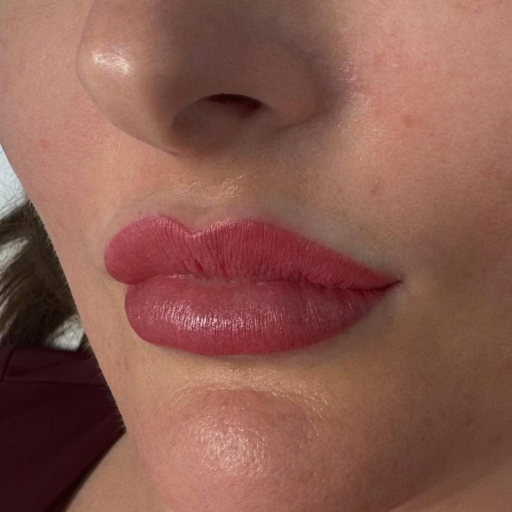 lip tattoo procedure step by step